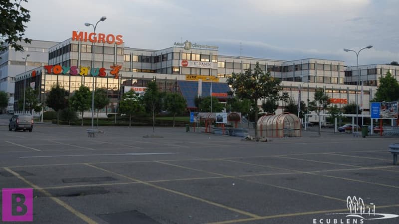 Gewerbeverkauf im Herzen von Ecublens (4)