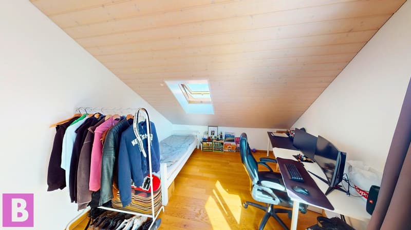 Esprit maison pour ce superbe triplex familial de 4 chambres à Yens (12)