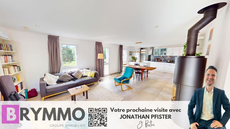 Esprit maison pour ce superbe triplex familial de 4 chambres (3)