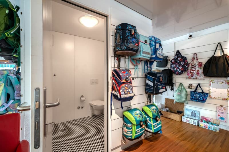 Attractive rental property in the village center (8)