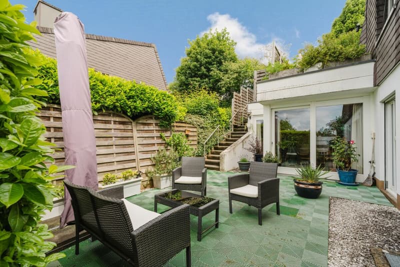Special terraced semi-detached house with glass pavilion (3)