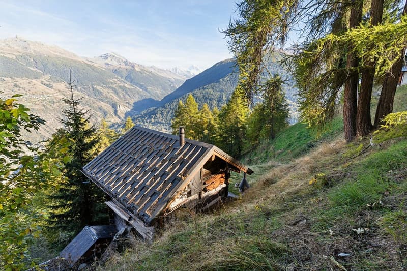 Authentic Chalet with View of Dent Blanche (6)