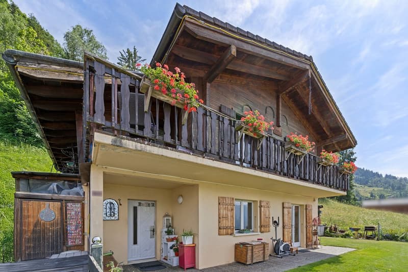 Chalet con grande terreno, vista sulle Alpi e calma assoluta (9)