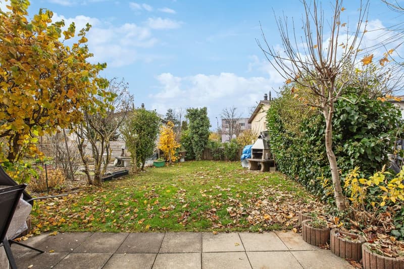 Bright semi-detached house close to amenities (8)