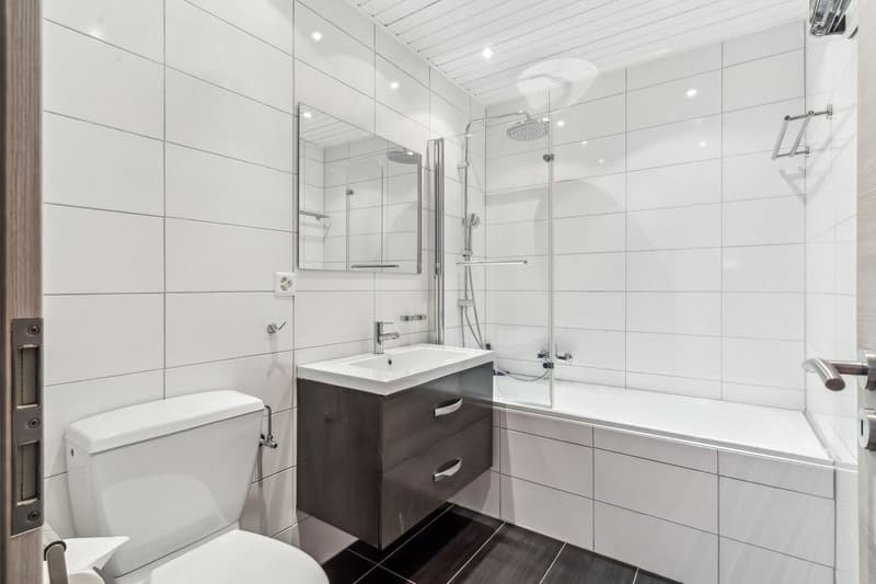 Appartamento luminoso di 3.5 locali con terrazza e terreno privato a Mollens (6)