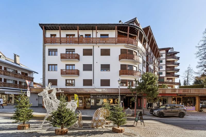 Rare opportunity in the heart of Crans-Montana (10)