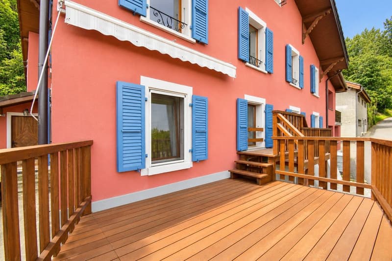 Affascinante appartamento di 4,5 locali rinnovato nel cuore del villaggio (8)