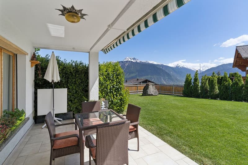 Ampia casa con vista panoramica sulle Alpi (5)