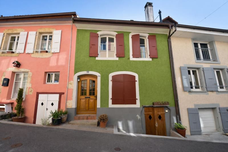 Orbe - Proprietà unica con due abitazioni e grande potenziale (11)