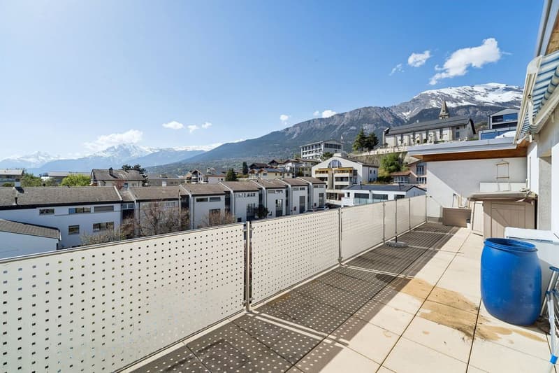 Spacious 5.5-room apartment with a view of the Dent Blanche (9)