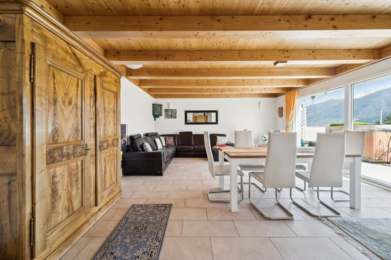 Spacious 5.5-room apartment with a view of the Dent Blanche (2)