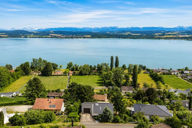 House on a large plot of 1'303 m² - Great development potential (2)