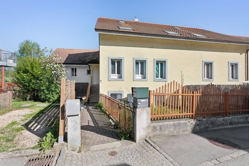 Spacious 5.5-room apartment with 60 m2 terrace in Lucens (6)
