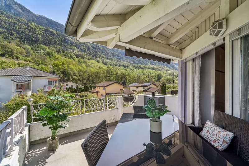 Renovated attic with private outdoor space in Chalais (3)