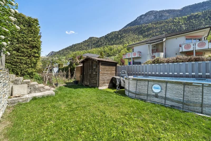 Renovated attic with private outdoor space in Chalais (10)