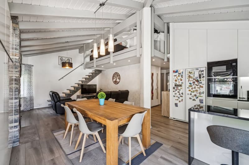 Renovated attic with private outdoor space in Chalais (4)