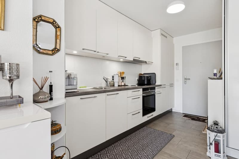 Appartement lumineux de 2,5 pièces avec balcon (5)