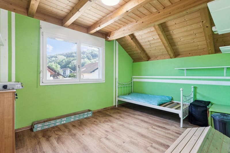 Maison individuelle avec 4 chambres à 300 mètres du lac de Neuchâtel (7)