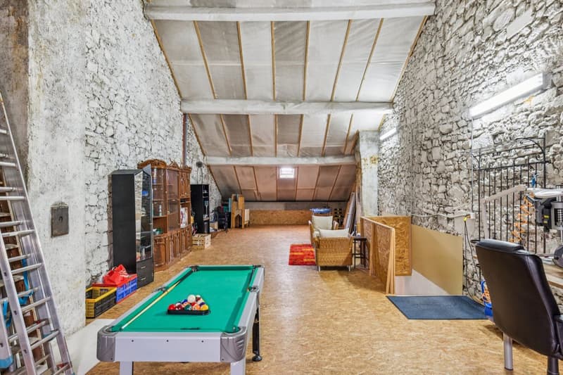 Maison de 7,5 pièces avec local commercial et 5 places de parc au centre de Romont (9)