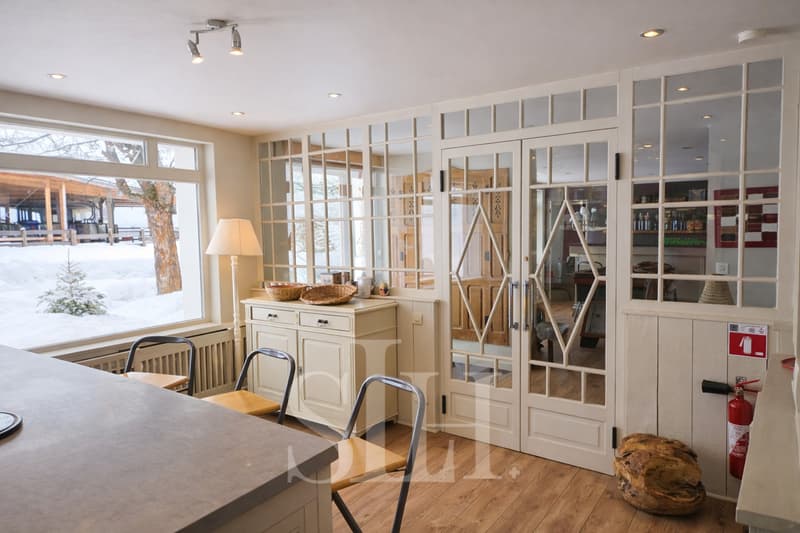 CHALET D'EXCEPTION SKI  IN /SKI OUT ET FORT POTENTIEL LOCATIF EXCEPTIO (2)