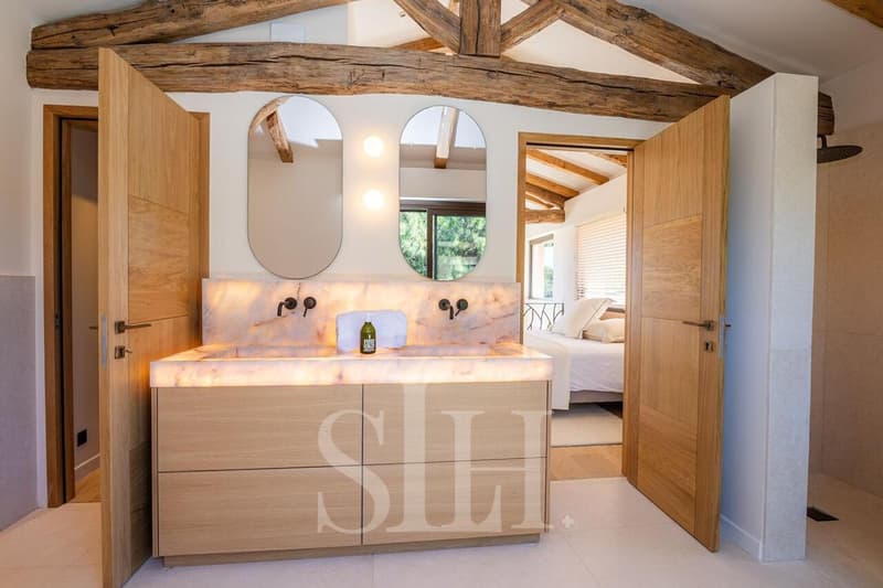 Villa contemporaine neuve à 5 minutes du Club 55 - Saint-Tropez (4)