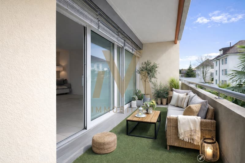 Jolie balcon ensoleillé