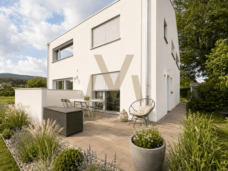 Villa von Ausnahme direkt am Ufer der Aar (22)