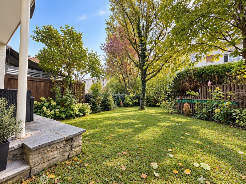 Une rare opportunité à Bienne : appartement de 2.5 pièces avec jardin privatif et terrasse ! (7)
