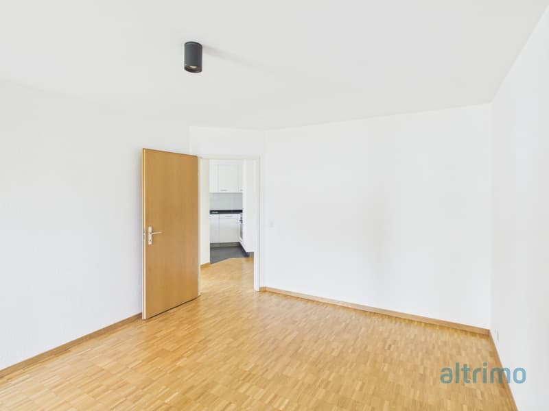 Schlafzimmer Sicht zum Wohnen
