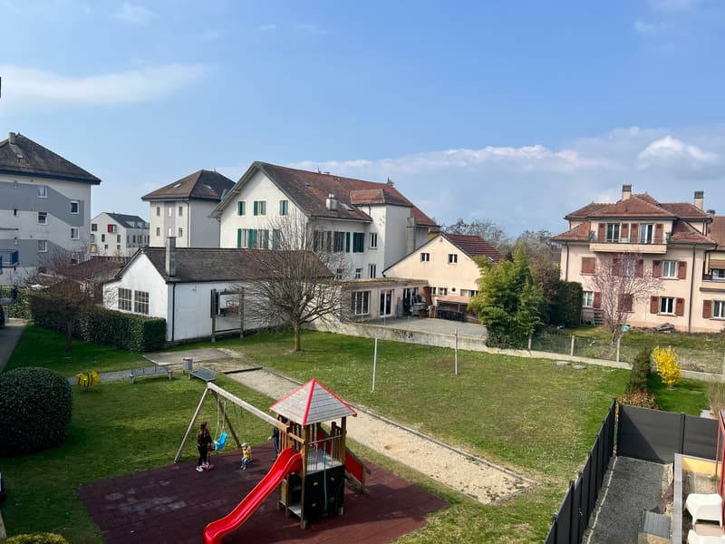 FOR SALE 130m2 TRIPLEX APARTMENT IN THE CENTER OF ECHALLENS (3)