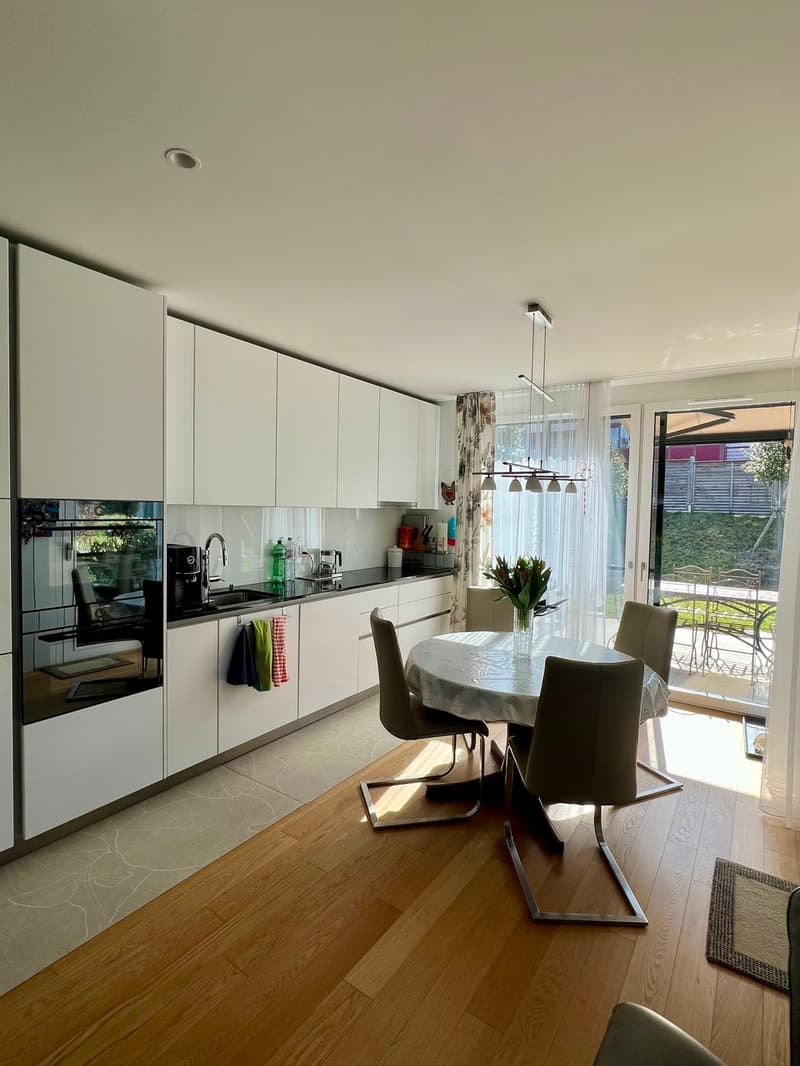 MAGNIFICENT 3.5 ROOMS OF A SURFACE OF 88 M2 WITH A GARDEN OF 149 M2 (3)