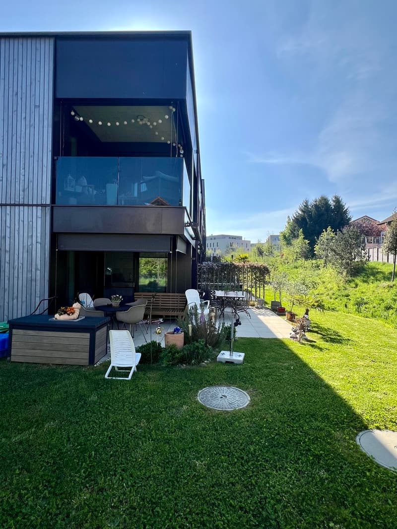 MAGNIFICENT 3.5 ROOMS OF A SURFACE OF 88 M2 WITH A GARDEN OF 149 M2 (12)