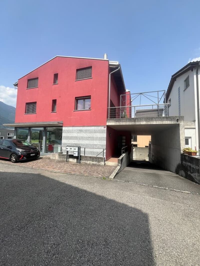 Red House, commercial and residential building, Sant'Antonino (4)