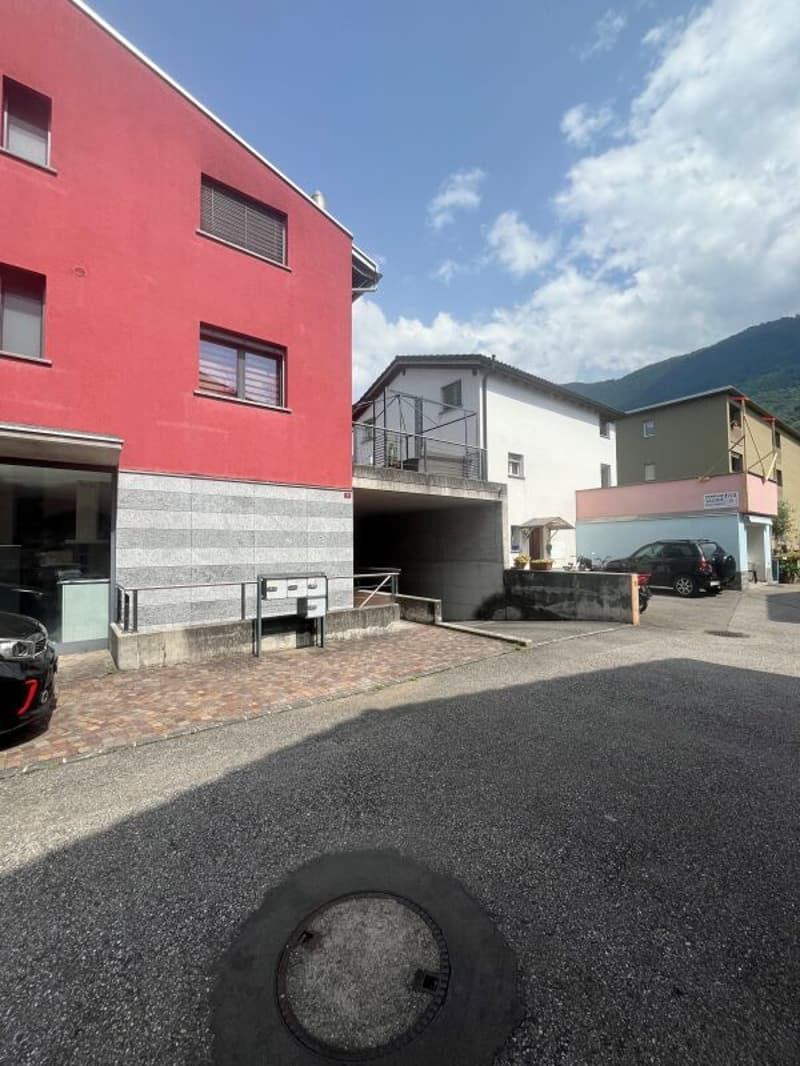 Red House, commercial and residential building, Sant'Antonino (3)