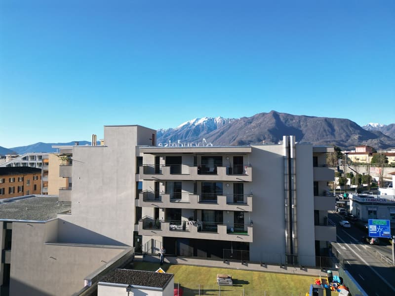 Centre 6, bâtiment commercial et résidentiel à Locarno (2)