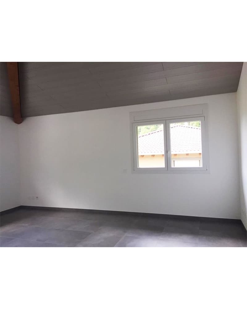 Dachwohnung mit 4.5 Zimmern und privatem Garten, Lumino (10)