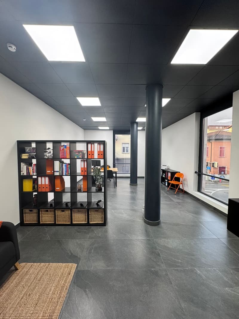 Center 6, commercial space, Locarno (3)