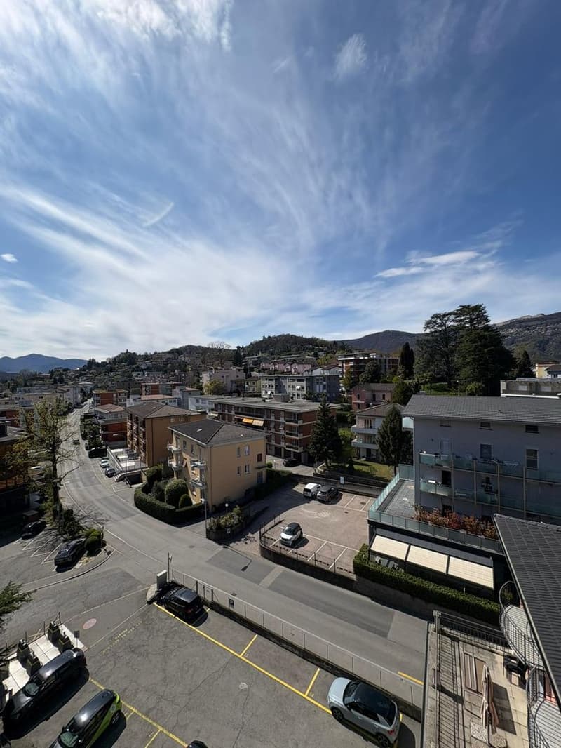 Büro im letzten Stock mit Potenzial zur Umwandlung in ein Dachgeschoss, Lugano (5)