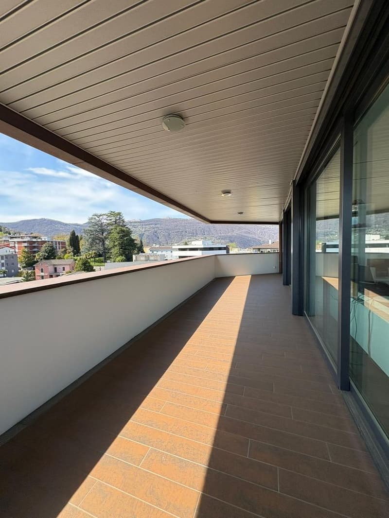 Büro im letzten Stock mit Potenzial zur Umwandlung in ein Dachgeschoss, Lugano (4)