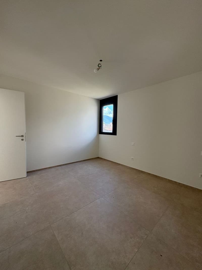 Appartement moderne de 3.5 pièces avec grande terrasse à Giubiasco (8)