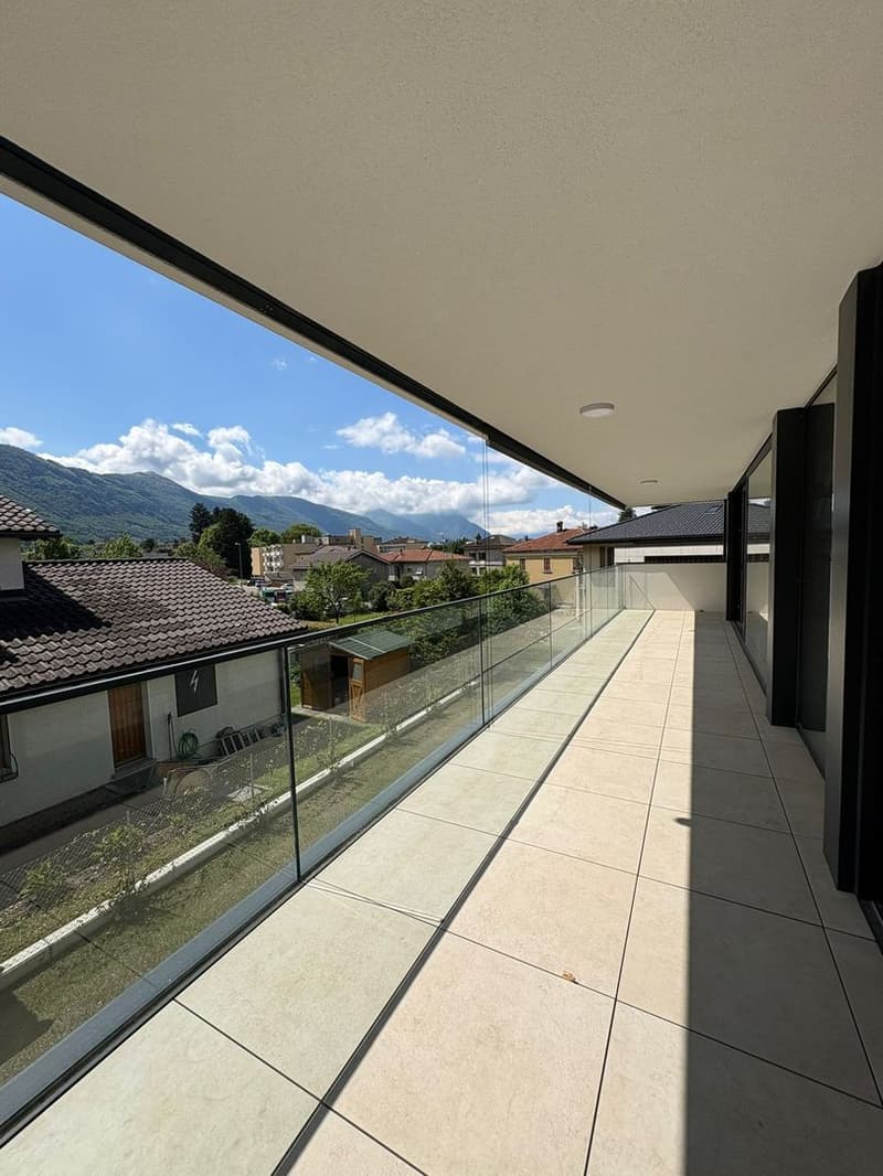Appartement moderne de 3.5 pièces avec grande terrasse à Giubiasco (5)