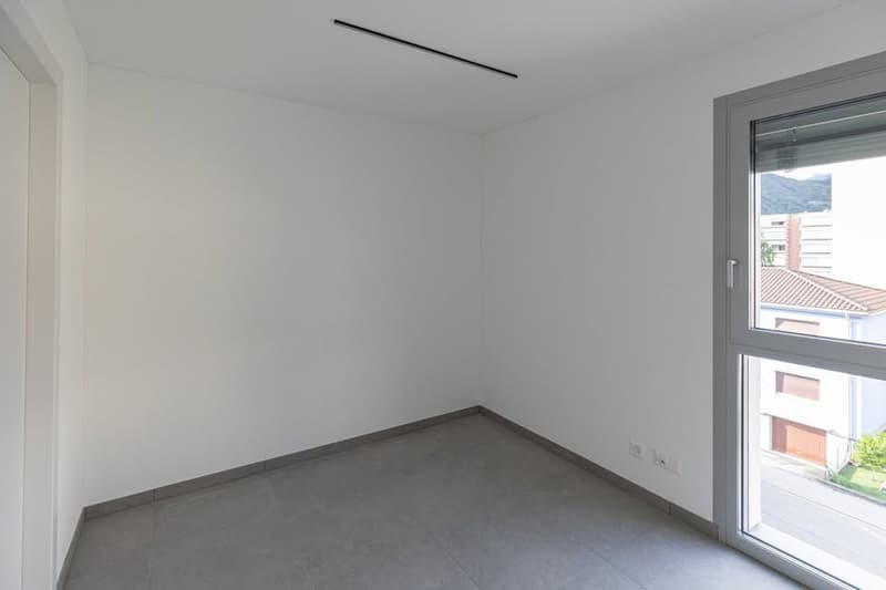 Apartment with 3.5 rooms and large terrace, Bellinzona (7)