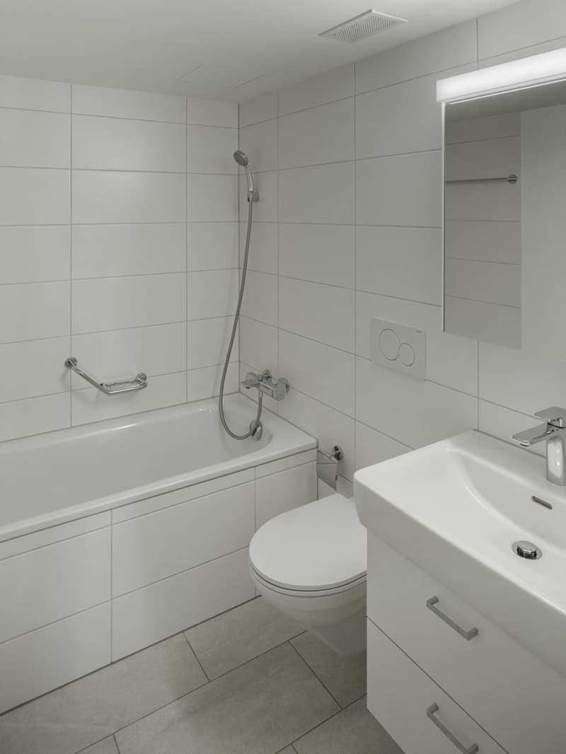 Bad mit Badewanne
