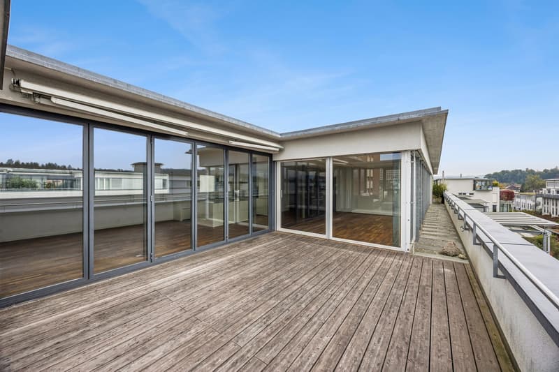 Attico esclusivo con 5,5 locali e vista panoramica a Hübeliacker Suhr (10)