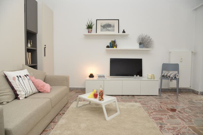 Furnished studio with balcony in Paradiso (5)