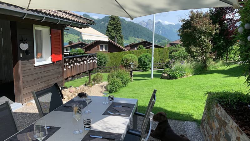 Charming Chalet with Lake and Mountain View (4)