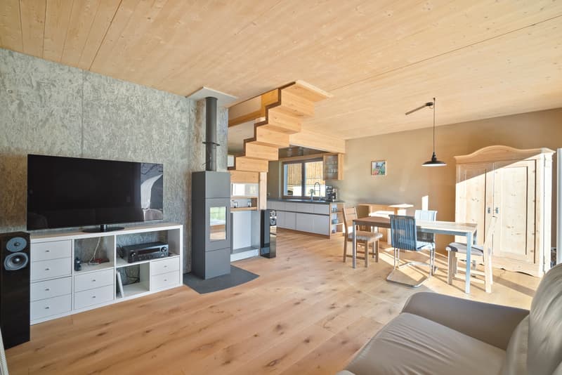 Detached 3-room house with a natural view in Lachen for rent (1)