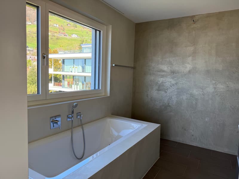 5.5-Zimmer-Maisonette mit unverbaubarer Seesicht, Gersau (12)