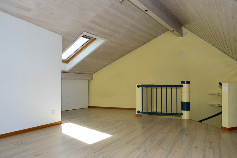 Charmantes 5.5-Zimmer-Reiheneinfamilienhaus an sonniger Lage (12)