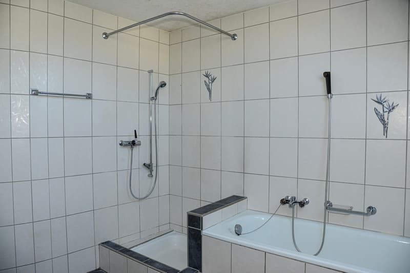 Charmantes 5.5-Zimmer-Reiheneinfamilienhaus an sonniger Lage (9)